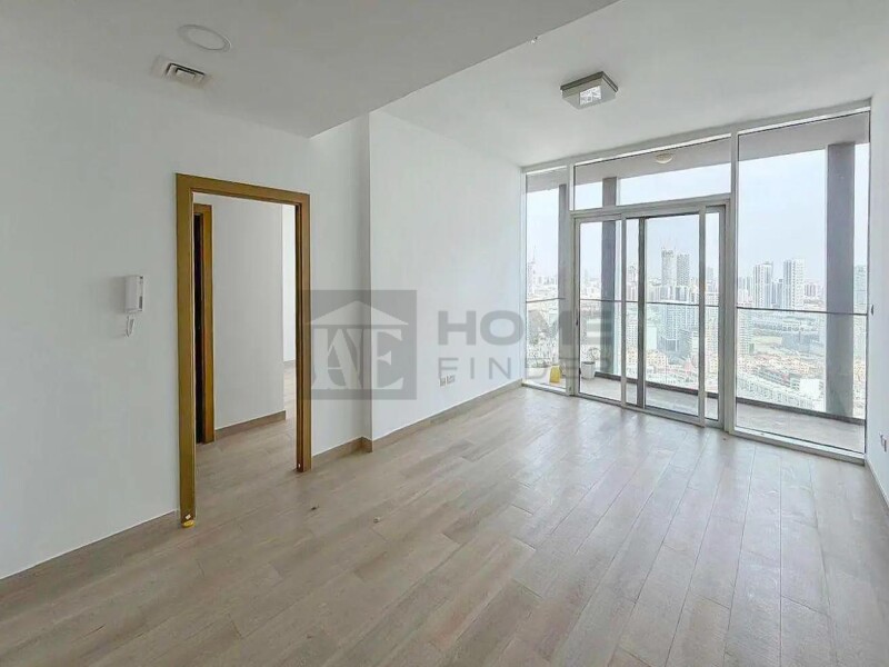 Apartment for Sale in BLOOM TOWERS A - JVC, Dubai - High Floor | Vacant | Ready | Multiple Options | at 970000 AED